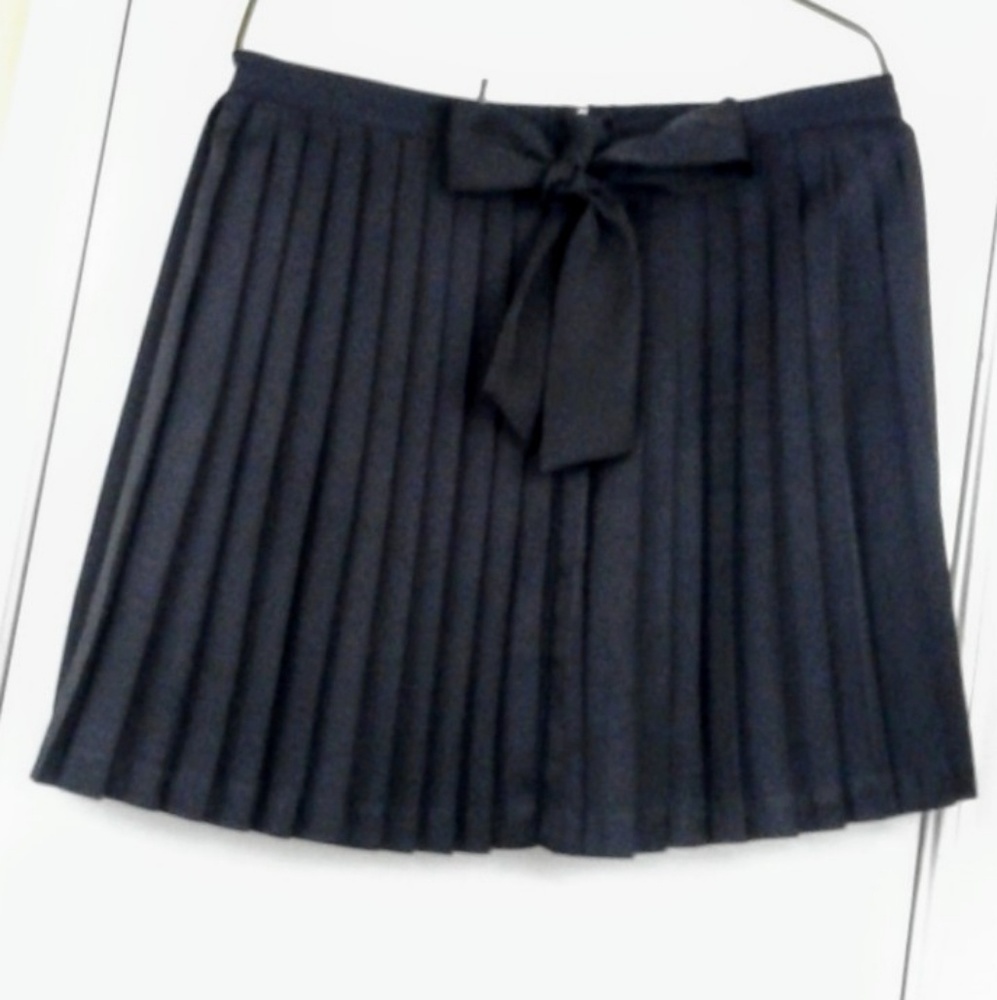 GAP Pleated Mini Skirt
